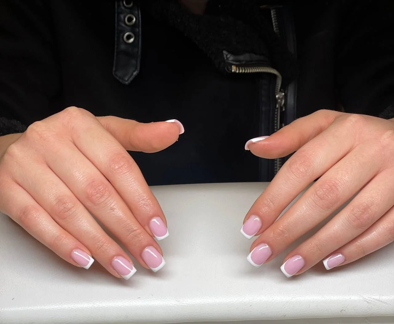 Smalto semipermanente rosa – manicure Eleganza Roma